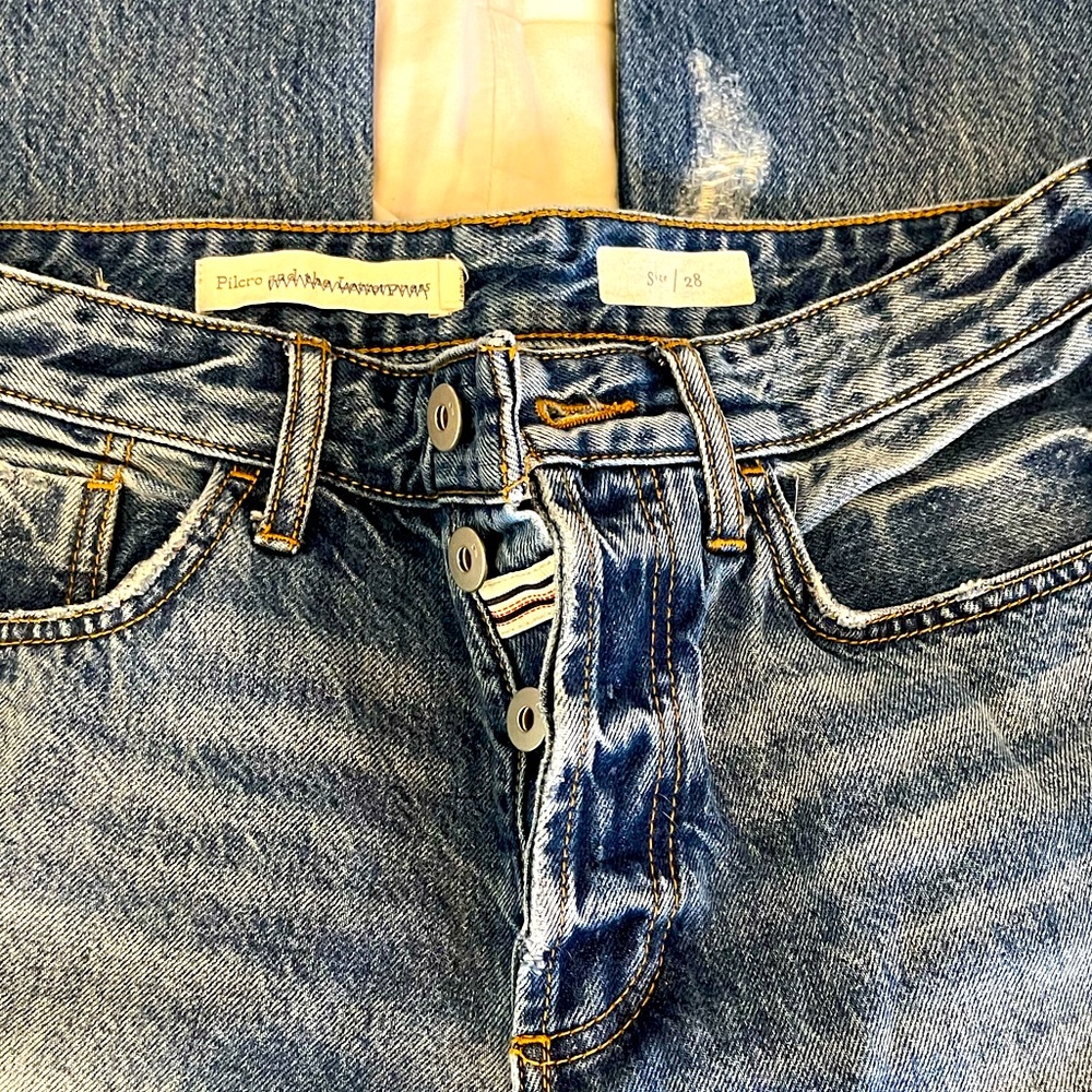Pilcro button fly ankle pants from Anthropologie. Gently used. Size 28.